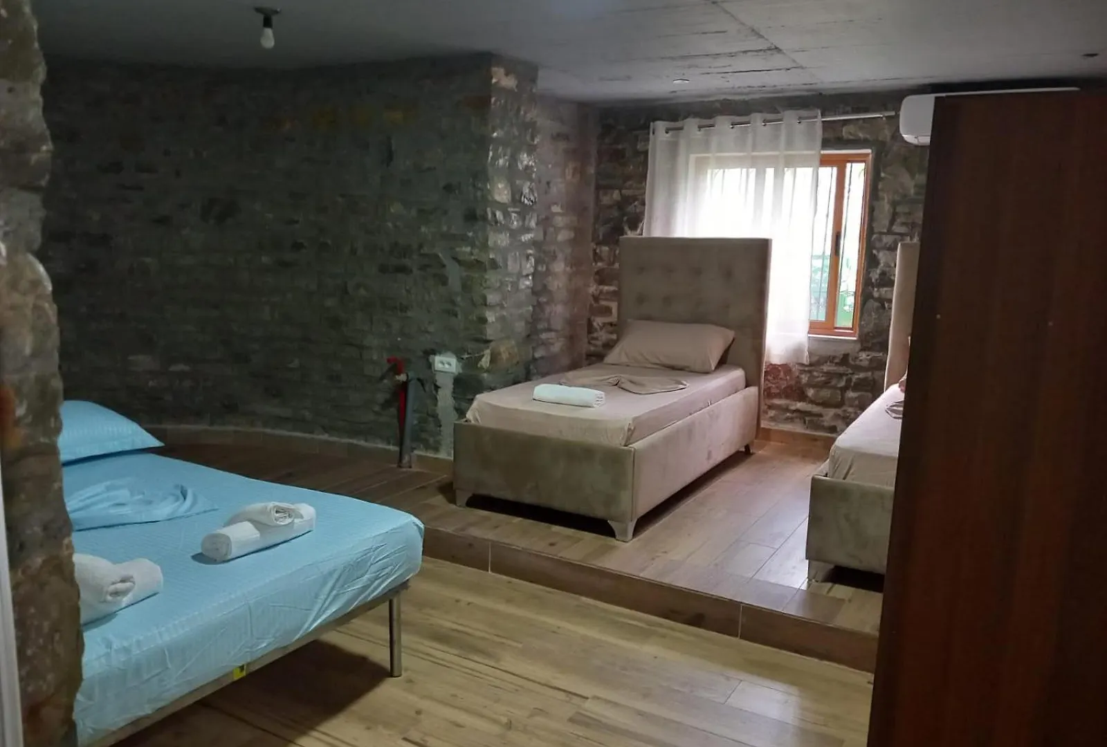 Guest House Natura Komani Lake 0*, Koman ألبانيا